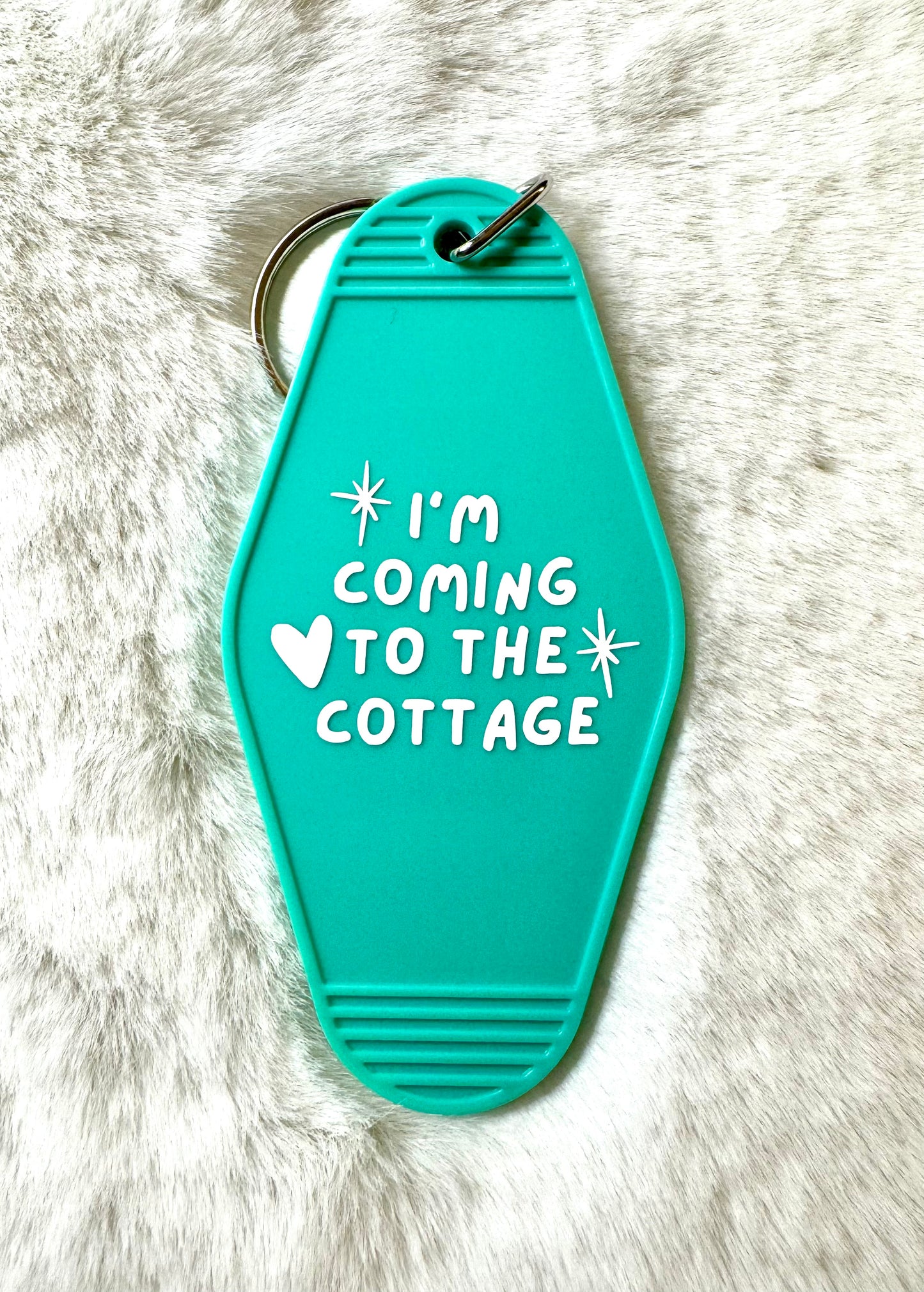 Motel Keychains - I’m Coming to the Cottage